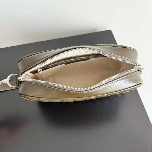 BV 25 Small Intrecciato Camera Bag 24.5cm Olive Green Cowhide HW