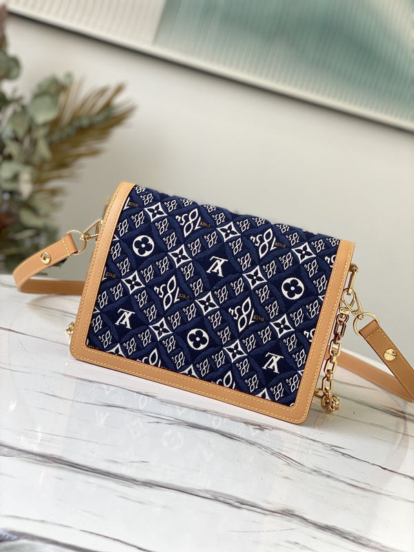 SINCE 1854 DAUPHINE 25CM CHAIN WALLET