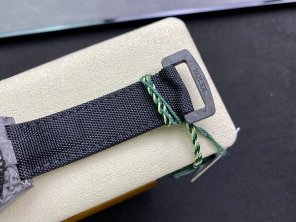 GMT - MASTER II CARBON CASE WHITE