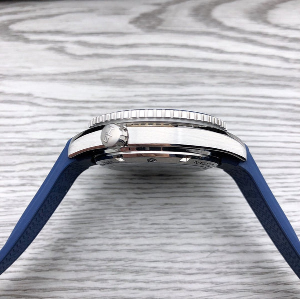 SEAMASTER PROFESSIONAL PLANET OCEAN 600M CASSA IN ACCIAIO QUADRANTE BLU