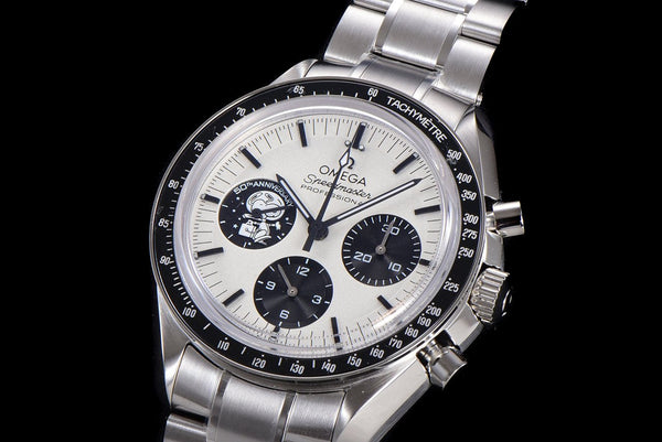 SPEEDMASTER MOONWATCH SNOOPY BLACK BEZEL