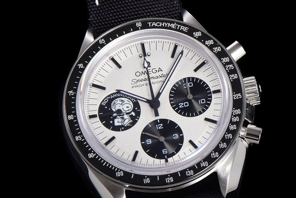 SPEEDMASTER MOONWATCH SNOOPY BLACK BEZEL TEXTILE