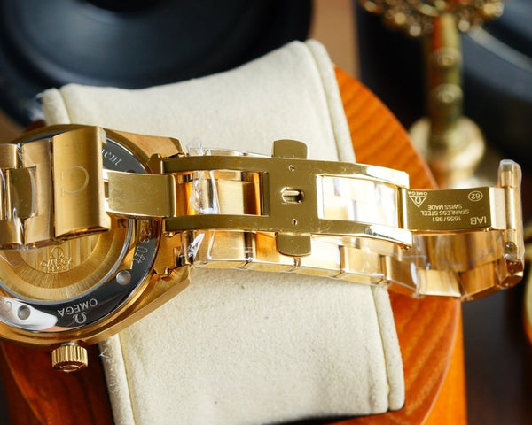 SEAMASTER AQUA TERRA 150M WORLDTIMER TWO TONE