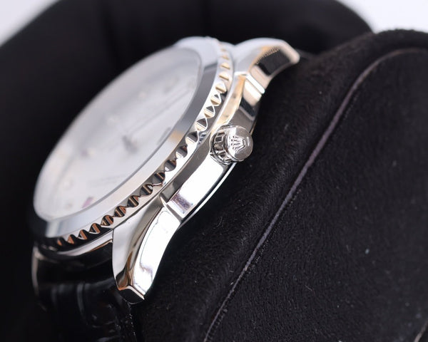 DATEJUST 40MM CASSA IN ACCIAIO CON LUNETTA LISCIA E PELLE NERA