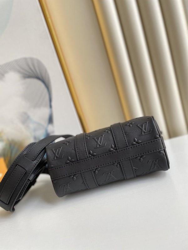 KEEPALL XS 21CM SIGILLO MONOGRAMMA NERO