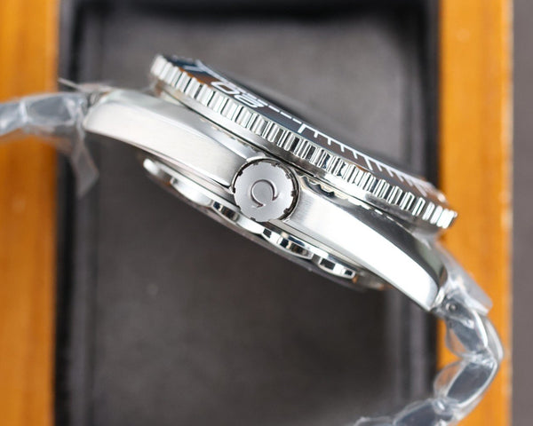 SEAMASTER PROFESSIONAL PLANET OCEAN 600M BRACCIALE IN CERAMICA BLU E ACCIAIO