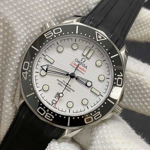 SEAMASTER PROFESSIONAL 300 BLACK CERAMIC WHITE DIAL