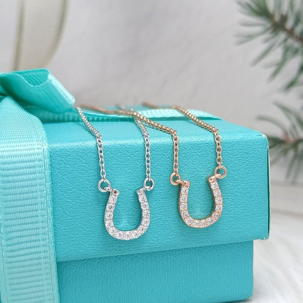 COLLANA CON PEDANTE DI DIAMANTI A U