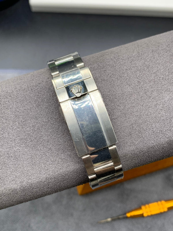 GMT-MASTER II CUSTOM BLACK BEZEL BLACK DIAL