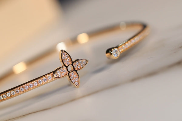 LV IDYLLE GOLD OPEN BRACELET DIAMOND PAVED