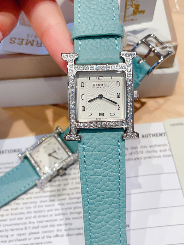 HM HEURE H 26 SILVER WHITE DIAL EPSOM LEATHER EPSOM LEATHER