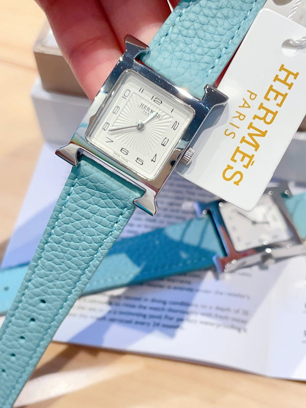 HM HEURE H 26 SILVER WHITE DIAL EPSOM LEATHER