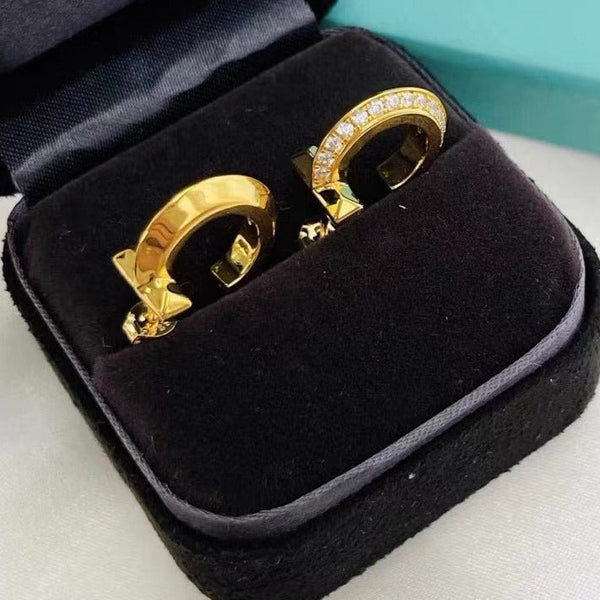 ORECCHINI A CERCHIO CON DIAMANTI T1