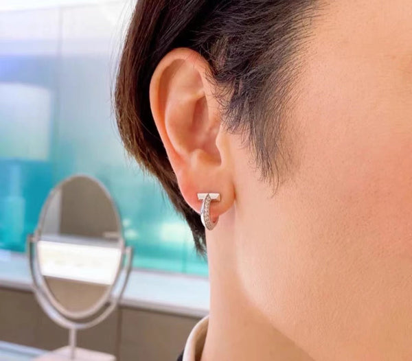 ORECCHINI A CERCHIO CON DIAMANTI T1