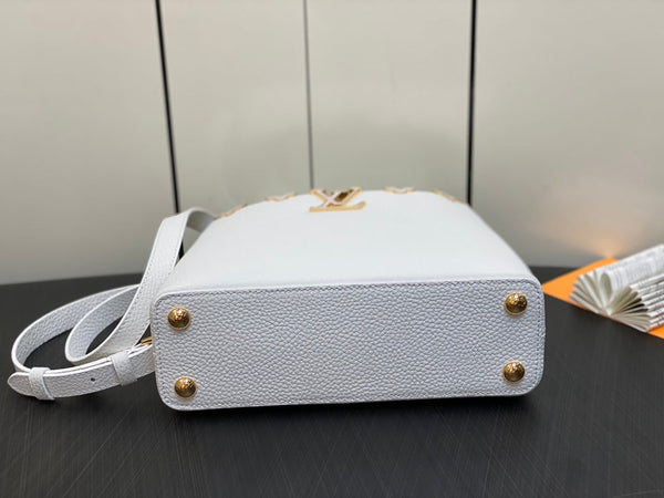 CAPUCINES BB 27 BIANCO TAURILLON ORO HARDWARE