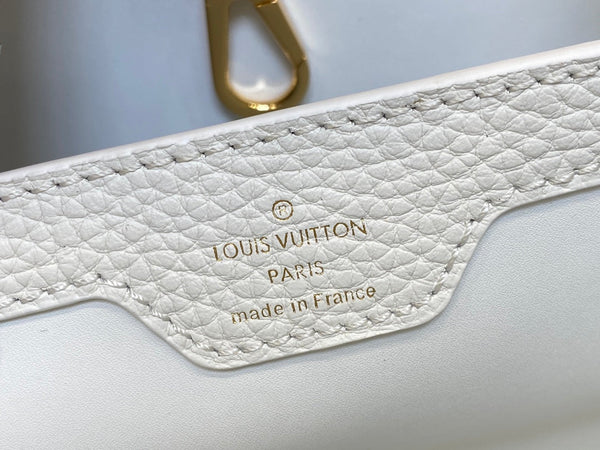 CAPUCINES MM 31 BIANCO TAURILLON ORO HARDWARE