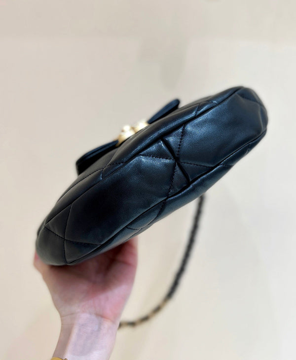 CC 19 BORSA HOBO 29CM PELLE DI CAPRA NERA FERRAMENTA ORO