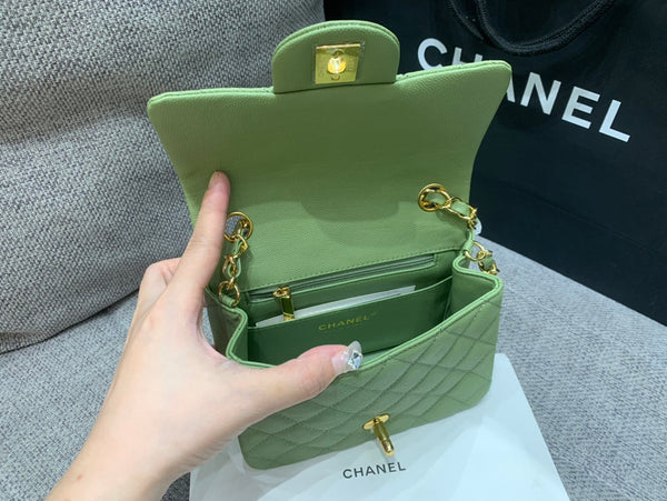 MINI BORSA QUADRATA CON PATTA 17 CM VERDE CAVIALE ORO HARDWARE