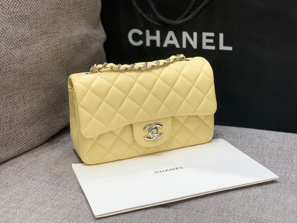 MINI BORSA RETTANGOLARE CON PATTA 20 CM IN PELLE DI AGNELLO GIALLA E FERRAMENTA IN ARGENTO