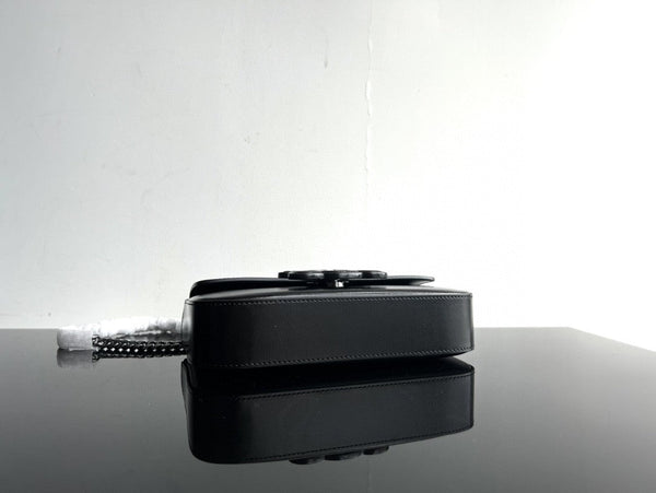 CUIR TRIOMPHE 20 ALL BLACK CALFSKIN