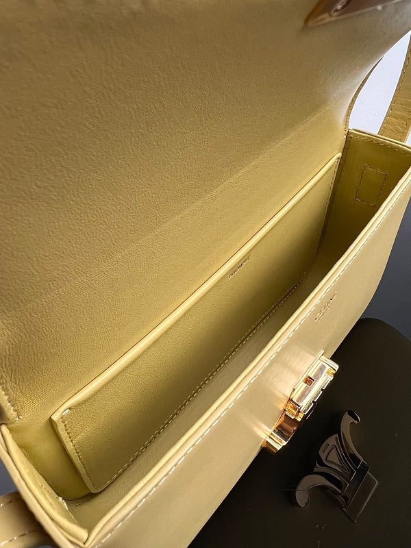 CLASSIC TRIOMPHE 20 YELLOW CALFSKIN