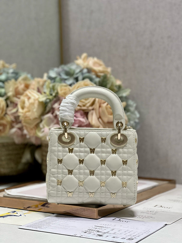 MINI LADY 17 BUTTERFLY STUD PELLE DI AGNELLO BIANCA