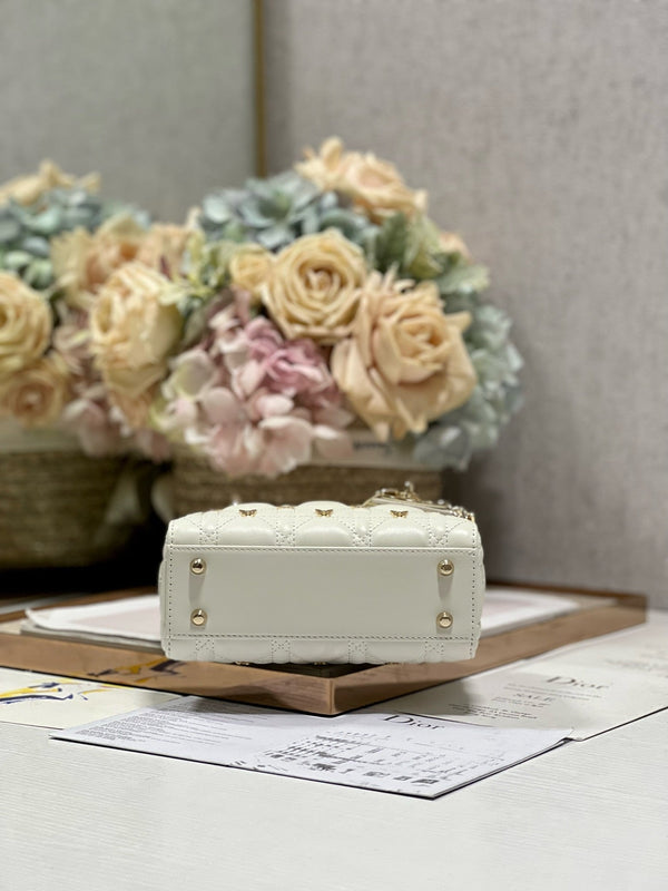 MINI LADY 17 BUTTERFLY STUD PELLE DI AGNELLO BIANCA