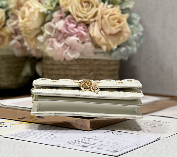 MISS LADY 21 BUTTERFLY STUD PELLE DI AGNELLO BIANCA