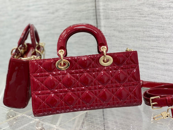 MEDIUM LADY D-JOY 26 RED PATENT CALFSKIN