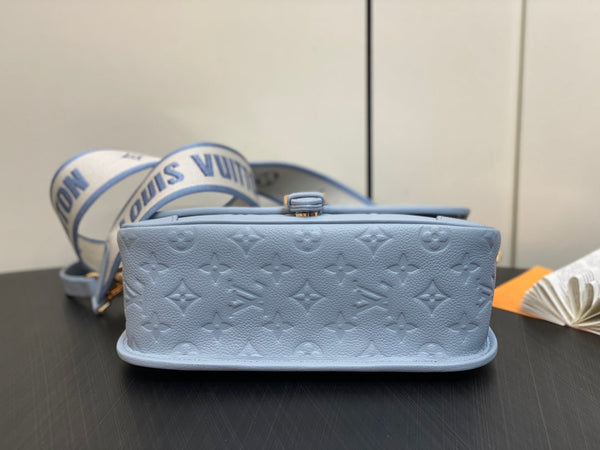 diane 24 light blue monogram empreinte leather