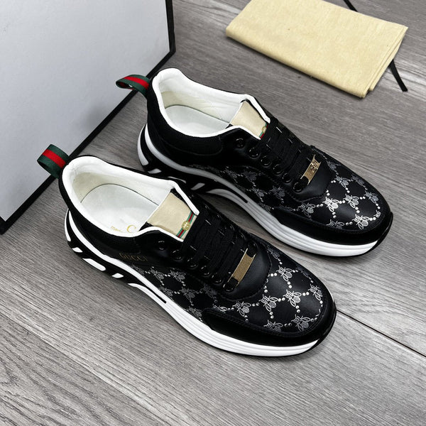 PELLE DI MUCCA NERA GG CON TEXTURE APE ORO