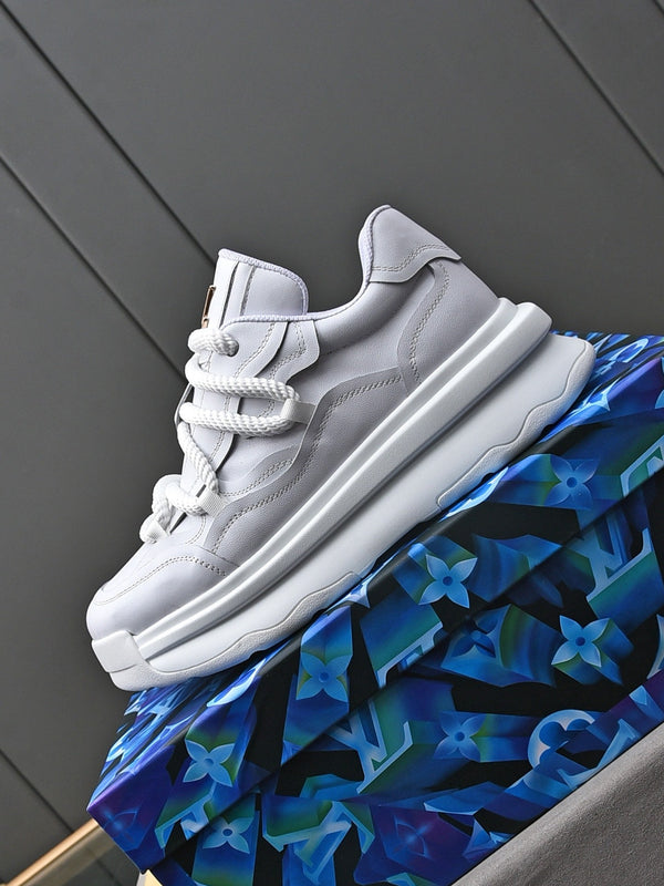 LV SNEAKERS BIANCHE CON STRINGHE