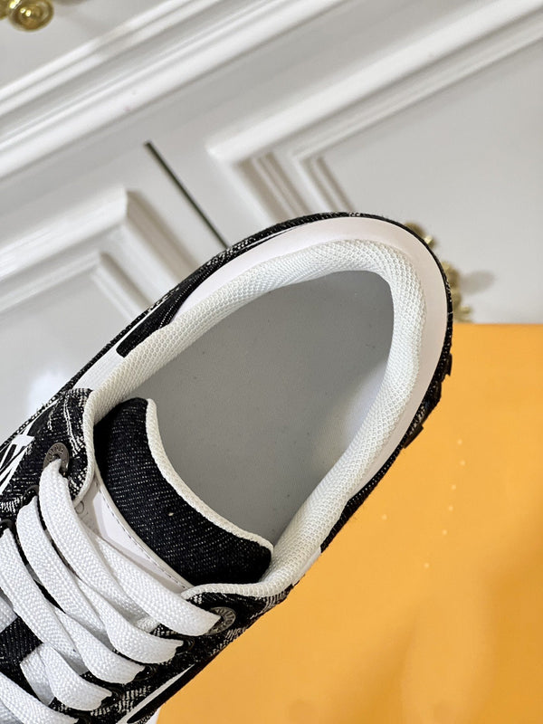 LV RUN AWAY SNEAKER IN BLACK DENIM FABRIC