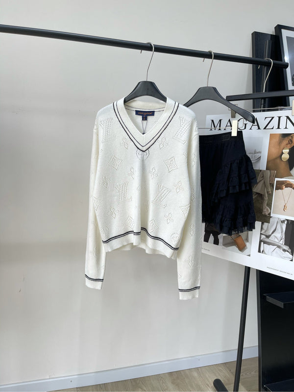 LV Clover V-neck Pullover Sweater in White Wool and Cashmere 285518