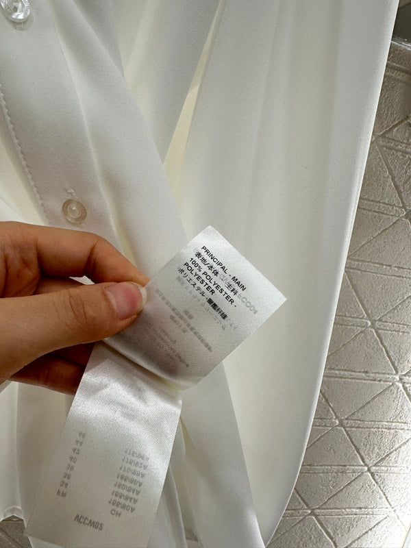 LV25 Pleated Tie-Neck Straight-Shoulder Shirt in White Polyester 294486