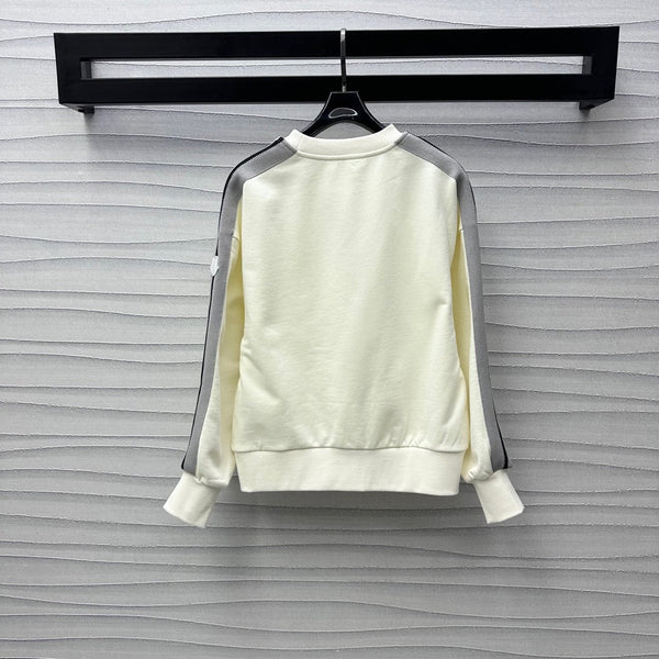 Moncle 25 Round Neck Sweatshirt and Short Suits in White Cotton 232232