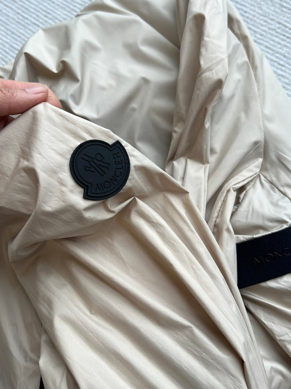 Moncle 25 Sun-Proof and Windproof Jacket Coffee Nylon 269694