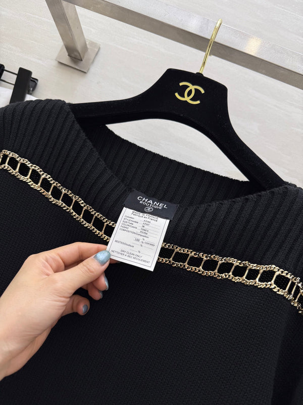 CHANEL CASHMERE SWEATER STYLE 261