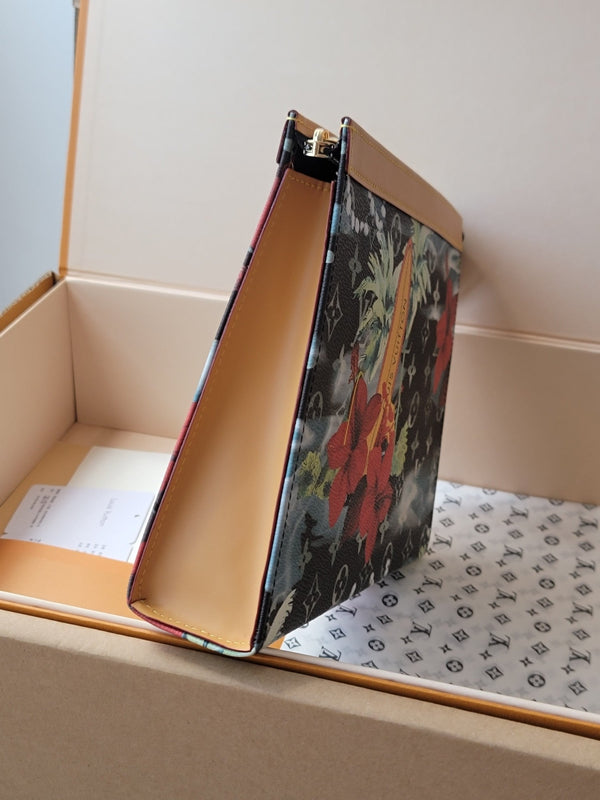 LV Pochette Voyage Clutch Handbag Monogram Canvas 261865