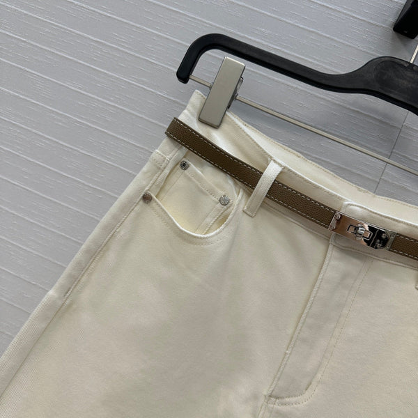 HM High-Elastic Straight Jean in White