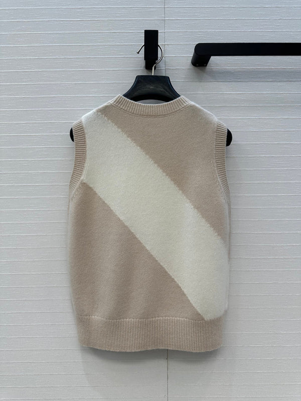 HM Embroidered Logo Vest in Beige and White Cashmere
