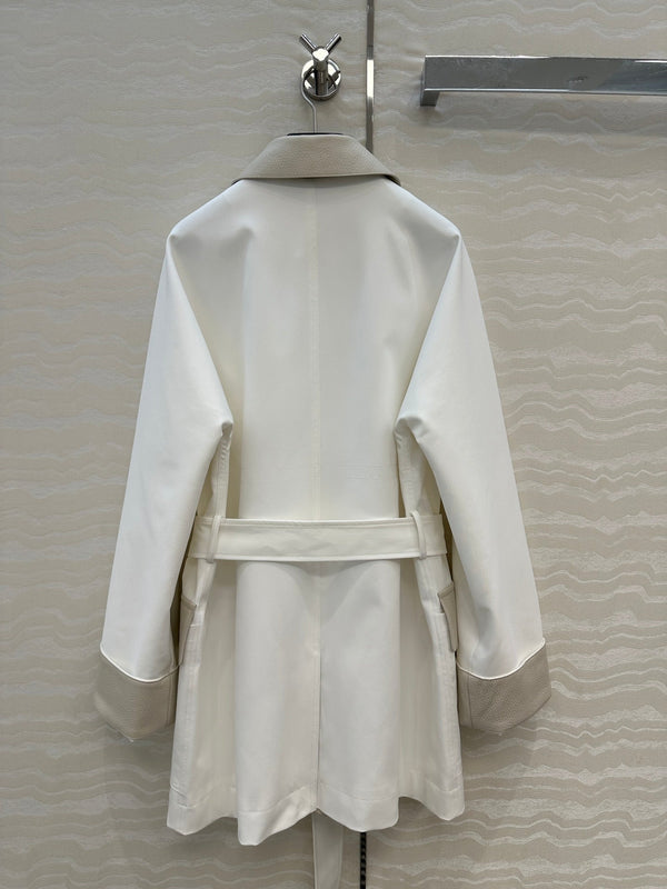 HM 25S Majia H-Belt Coat in White Goatskin