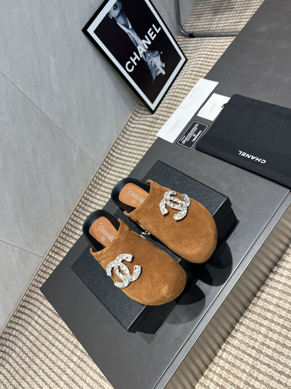 Mocassini Birkenstock CC 25S con suola spessa in velluto marrone 442541