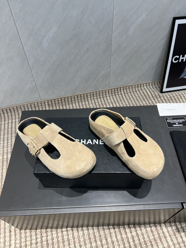 CC 25S Birkenstock Thick-Sole Loafers in Beige Suede 442539