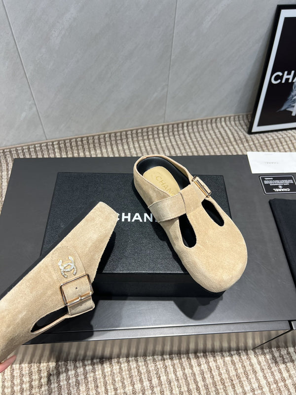 CC 25S Birkenstock Thick-Sole Loafers in Beige Suede 442539