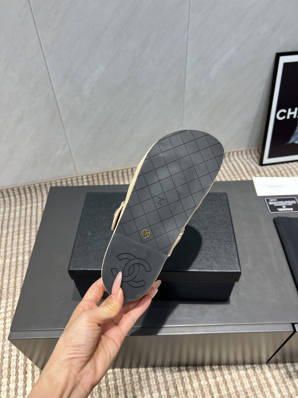 CC 25S Birkenstock Thick-Sole Loafers in Beige Suede 442539