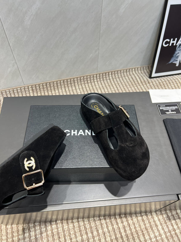 CC 25S Birkenstock Thick-Sole Loafers in Black Suede 442537