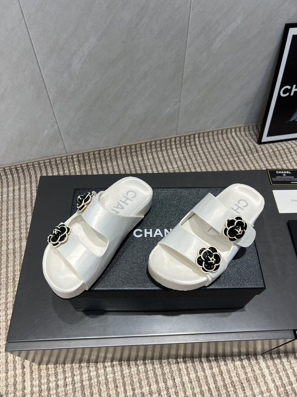 CC 25SS Flower Buckle Platform Beach Slides in White High-Mercerized Sardine