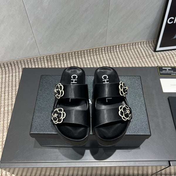 CC 25SS Flower Buckle Platform Beach Slides in Black High-Mercerized Sardine