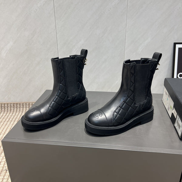 CC 25S Round-Toe Electric Embroidered Thick-Sole Ankle Boots in Black Cowhide and Embroidered Latticework 442495